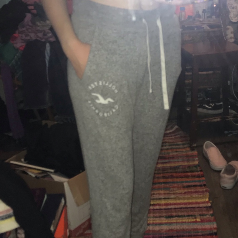 Hollister sweats